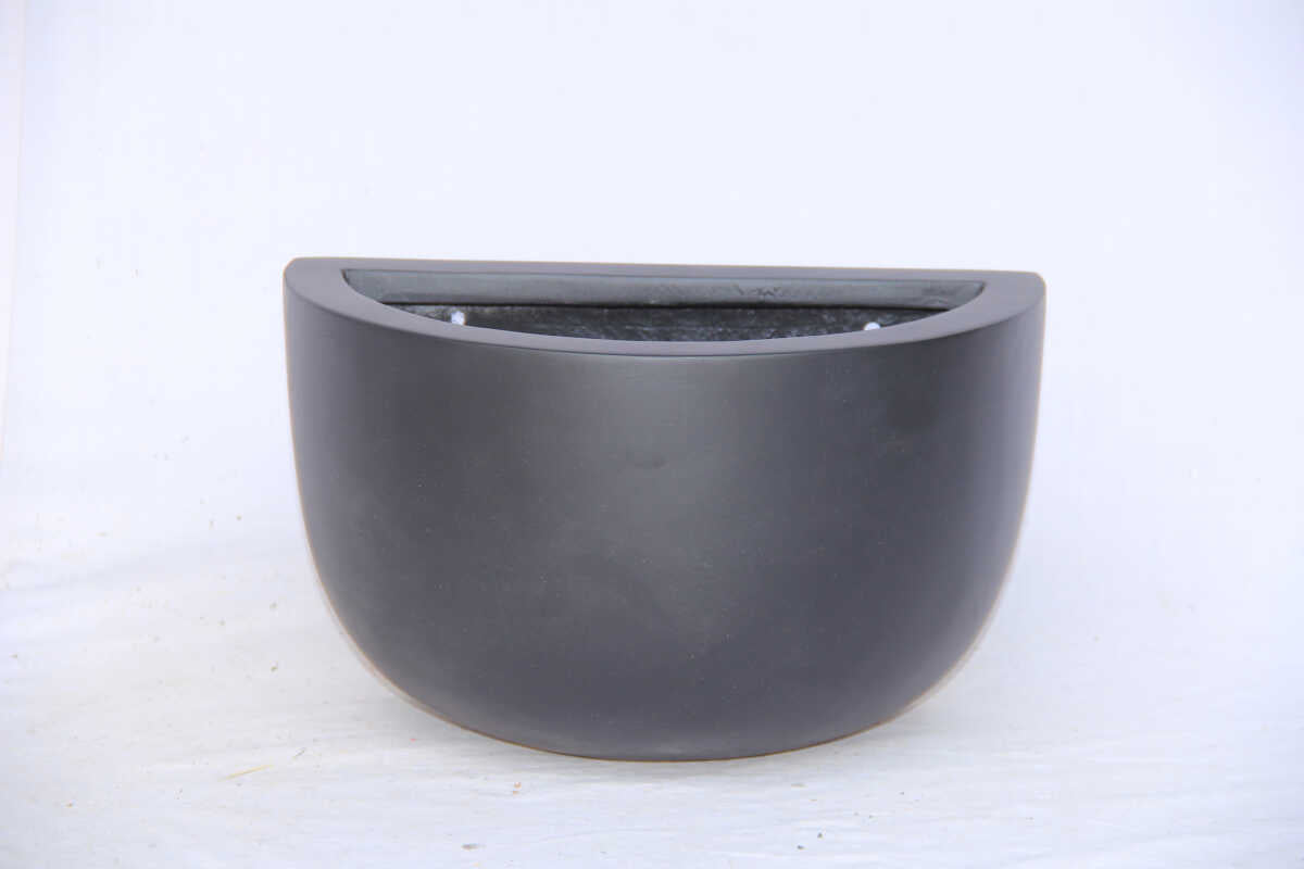 Wall Pot -  Black